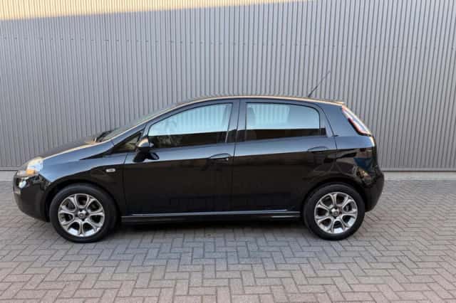 Fiat Punto (2013) thumbnail 4