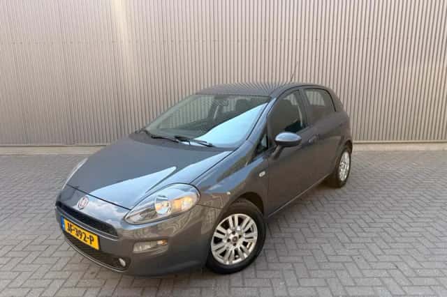 Fiat Punto (2016) thumbnail 1