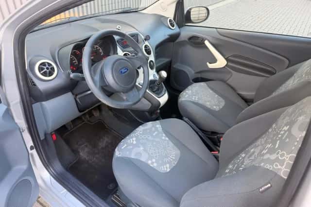 Ford Ka (2011) thumbnail 2