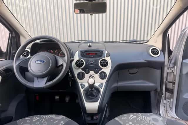 Ford Ka (2011) thumbnail 3