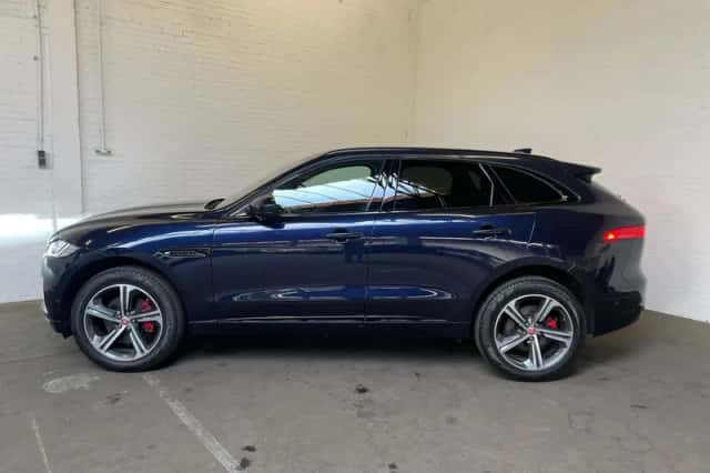 Jaguar F-Pace (2018) thumbnail 2