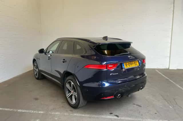 Jaguar F-Pace (2018) thumbnail 3