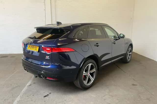 Jaguar F-Pace (2018) thumbnail 5