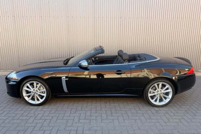 Jaguar XK (2011) thumbnail 4