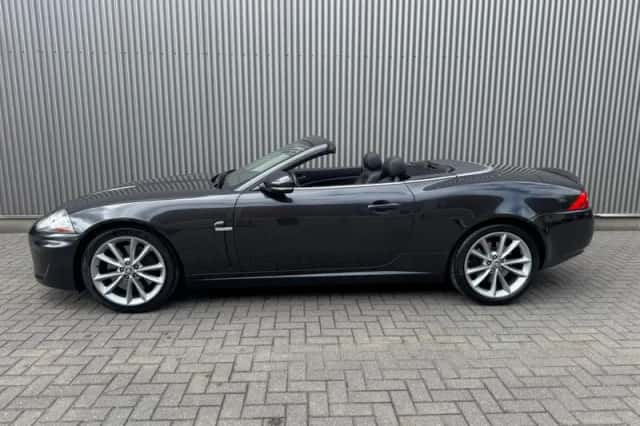 Jaguar XK (2011) thumbnail 3