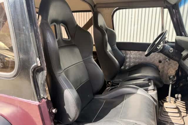 Jeep Wrangler (1988) thumbnail 2