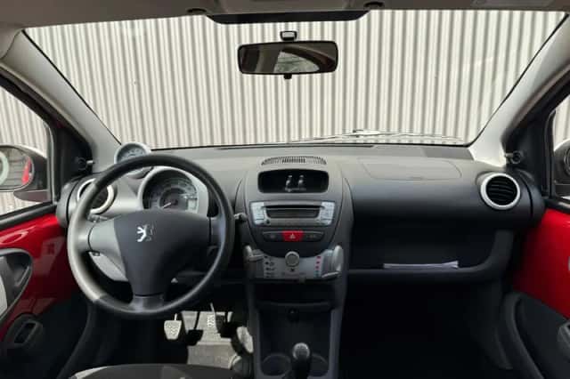 Peugeot 107 (2011) thumbnail 3