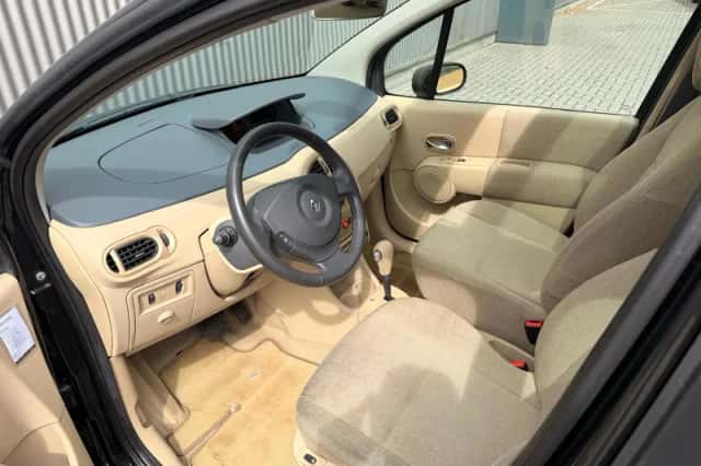 Renault Modus (2005) thumbnail 2