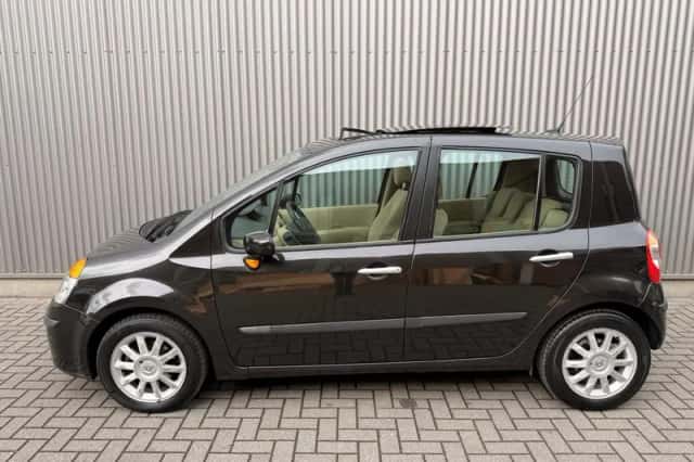 Renault Modus (2005) thumbnail 4