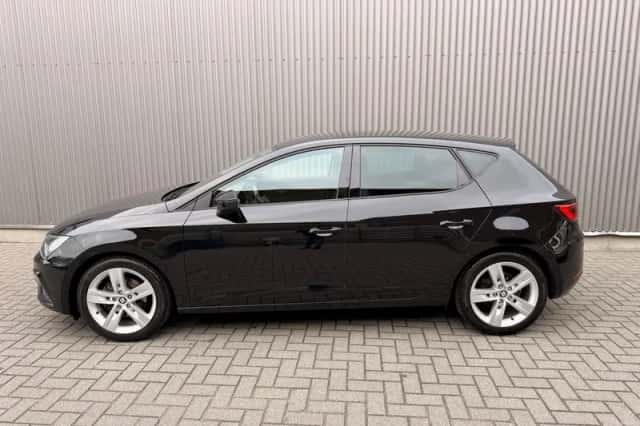 SEAT Leon (2017) thumbnail 2