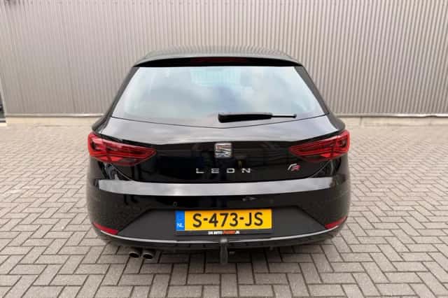 SEAT Leon (2017) thumbnail 3