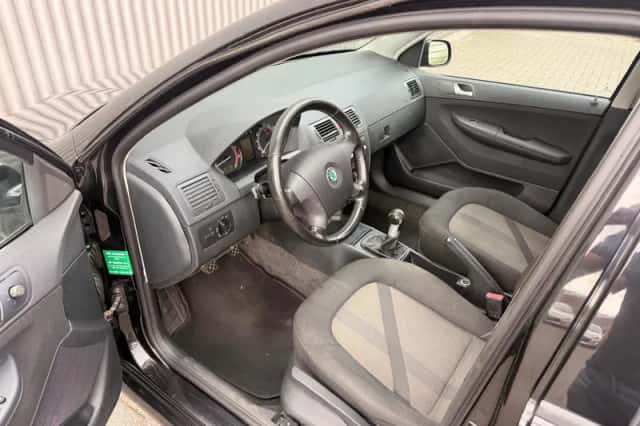 Škoda Fabia (2007) thumbnail 2