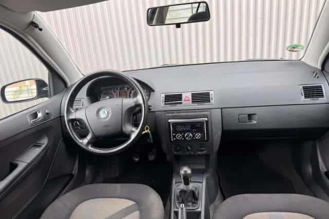 Škoda Fabia (2007) thumbnail 3