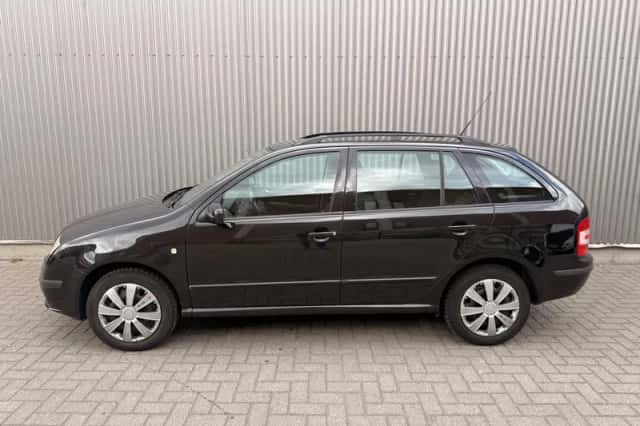 Škoda Fabia (2007) thumbnail 4
