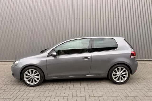 Volkswagen Golf (2009) thumbnail 4