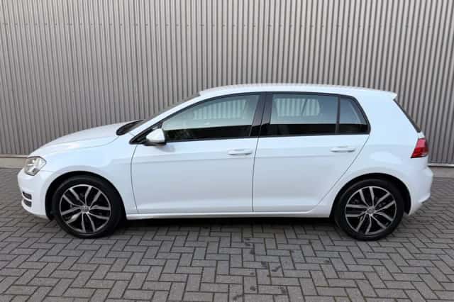 Volkswagen Golf (2014) thumbnail 4