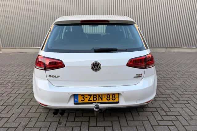 Volkswagen Golf (2014) thumbnail 5