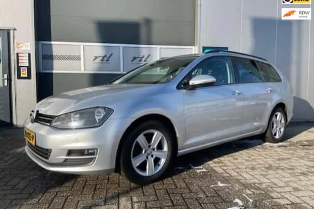 Volkswagen Golf (2013) thumbnail 1