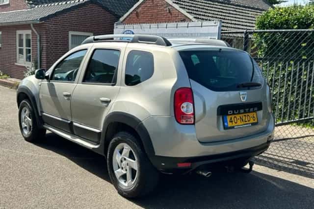 Dacia Duster (2011) thumbnail 3