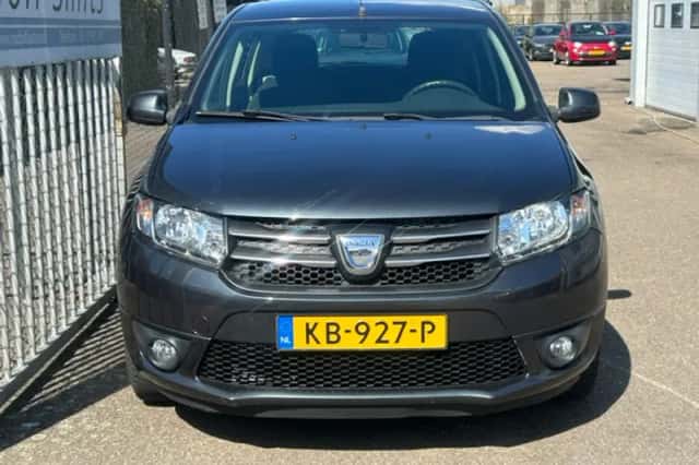 Dacia Sandero (2016) thumbnail 2