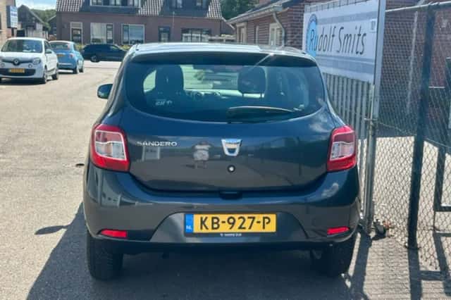 Dacia Sandero (2016) thumbnail 4