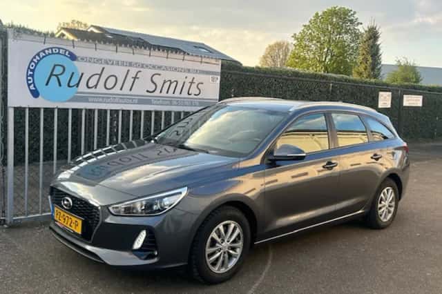 Hyundai i30 (2017) thumbnail 1