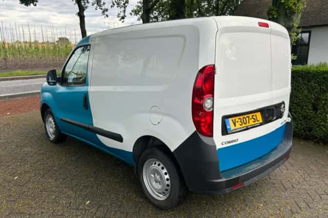 Opel Combo (2018) thumbnail 3
