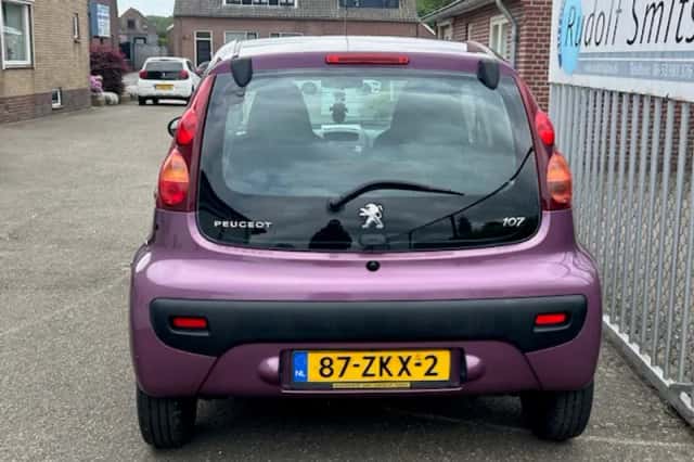 Peugeot 107 (2012) thumbnail 4