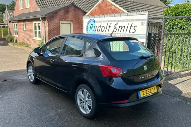 SEAT Ibiza (2011) thumbnail 3
