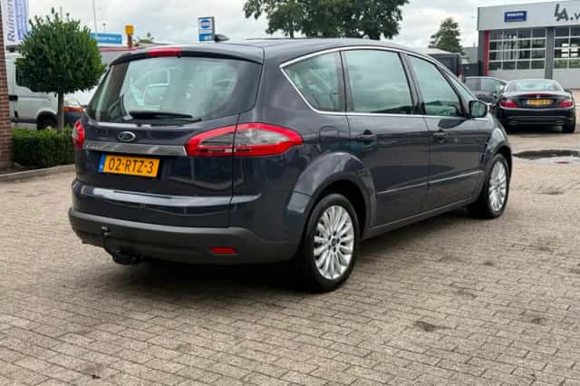 Ford S-Max (2011) thumbnail 5