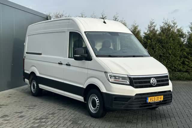 Volkswagen Crafter (2021) thumbnail 3