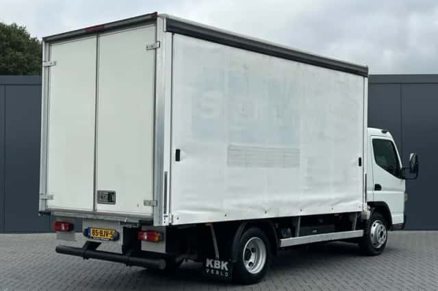 FUSO Canter (2017) thumbnail 2