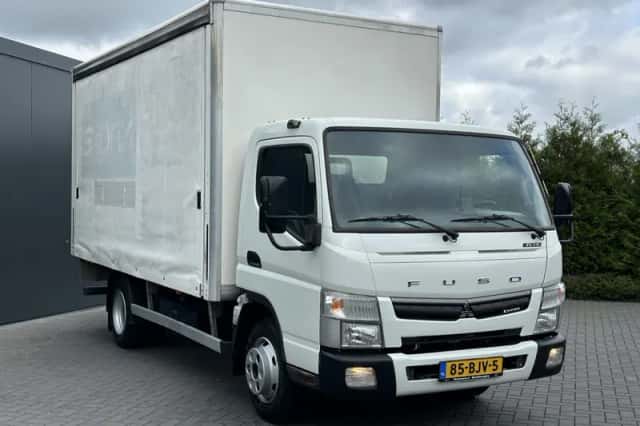 FUSO Canter (2017) thumbnail 3
