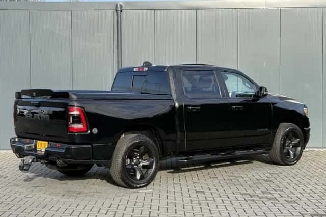 Dodge Ram (2018) thumbnail 2