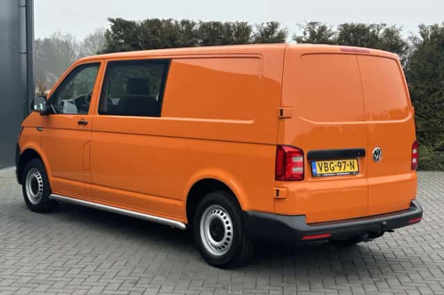 Volkswagen Transporter (2019) thumbnail 4