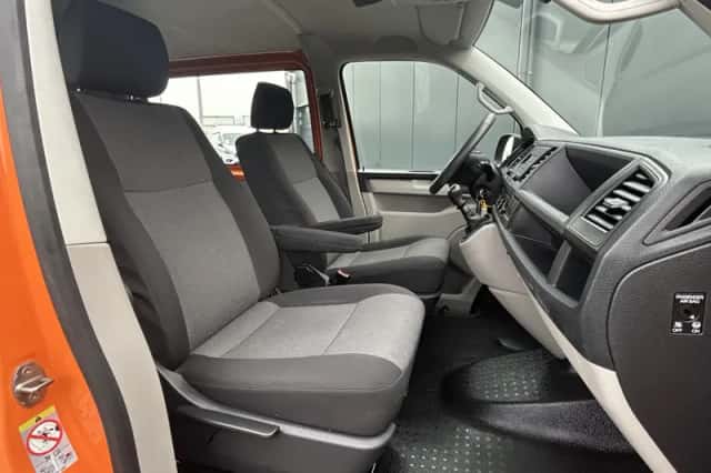 Volkswagen Transporter (2019) thumbnail 5