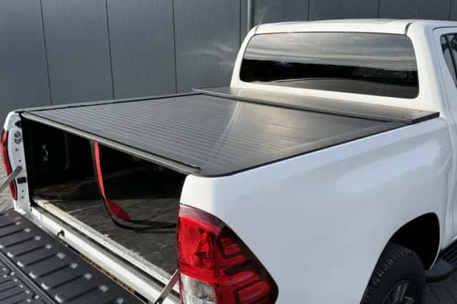 Toyota Hilux (2021) thumbnail 6