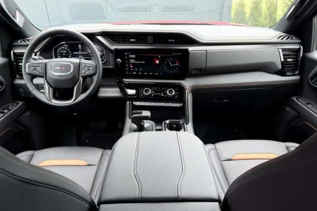GMC Sierra (2024) thumbnail 6
