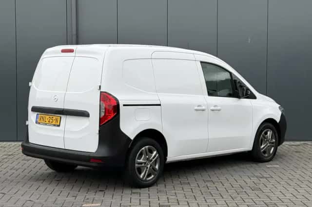 Mercedes-Benz Citan (2021) thumbnail 2
