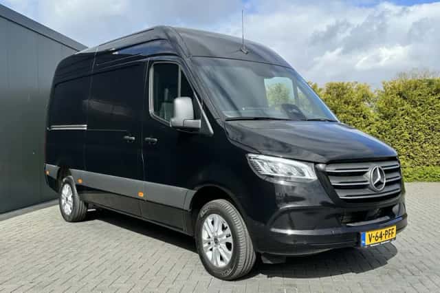 Mercedes-Benz Sprinter (2024) thumbnail 3