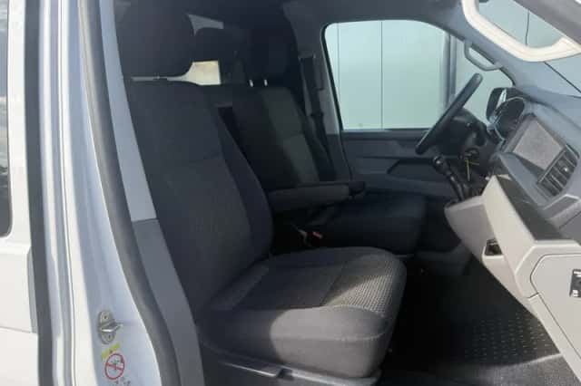 Volkswagen Transporter (2020) thumbnail 5