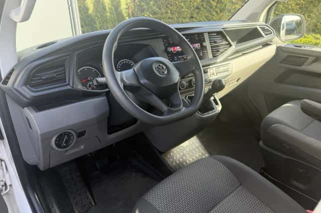 Volkswagen Transporter (2020) thumbnail 6