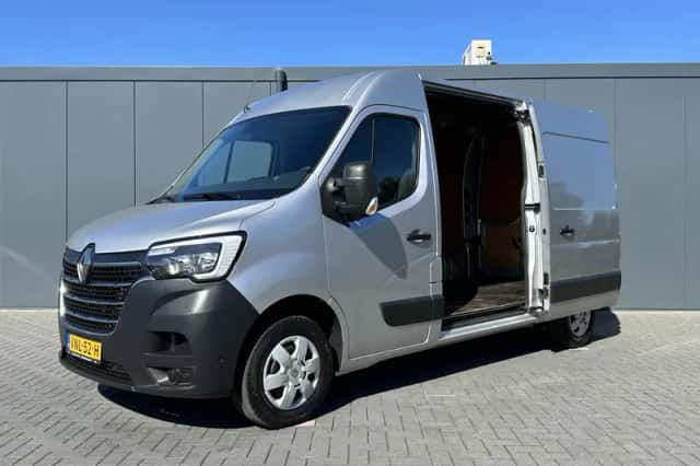 Renault Master (2021) thumbnail 2