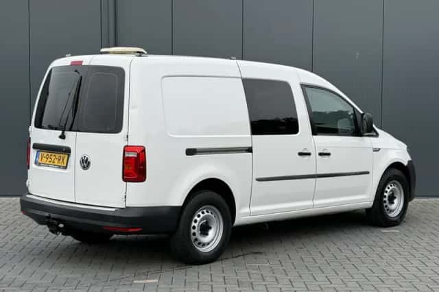 Volkswagen Caddy (2018) thumbnail 2