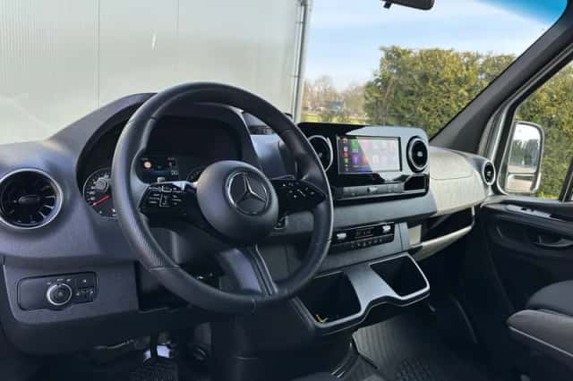 Mercedes-Benz Sprinter (2024) thumbnail 6