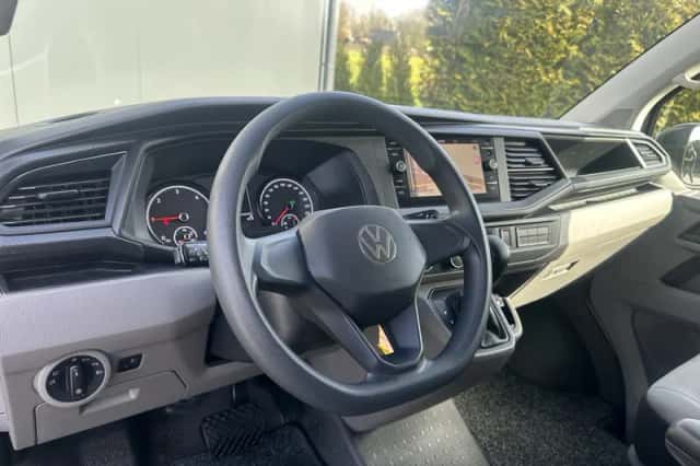 Volkswagen Transporter (2023) thumbnail 6