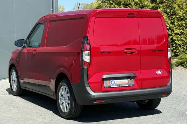 Ford Transit (2023) thumbnail 4