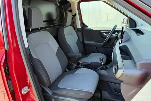 Ford Transit (2023) thumbnail 5