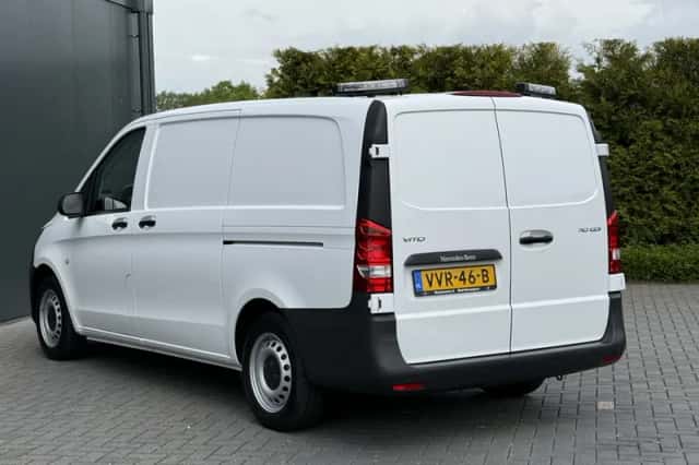 Mercedes-Benz Vito (2023) thumbnail 6