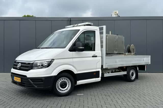 Volkswagen Crafter (2018) thumbnail 1